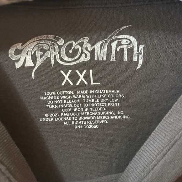 “Aerosmith” Charcoal Graphic Tee - Picture 5 of 5